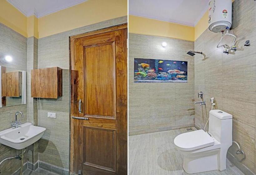 Трехместный Номер Классика, Oyo 81121 Stay 130