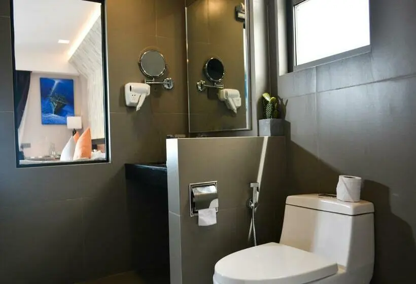 スイート, Triton Prestige Seaview And Spa