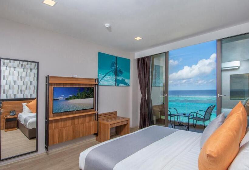 اتاق لوکس با چشمانداز دریا, Triton Prestige Seaview And Spa