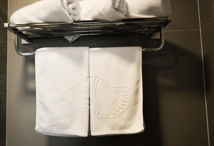 اتاق استاندارد تودرتو, Triton Prestige Seaview And Spa