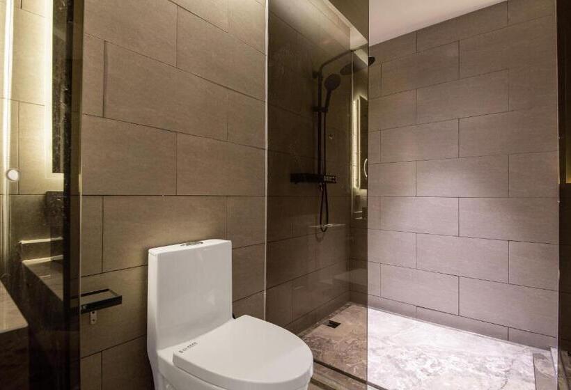 Jakuzili Standart Oda, True Go