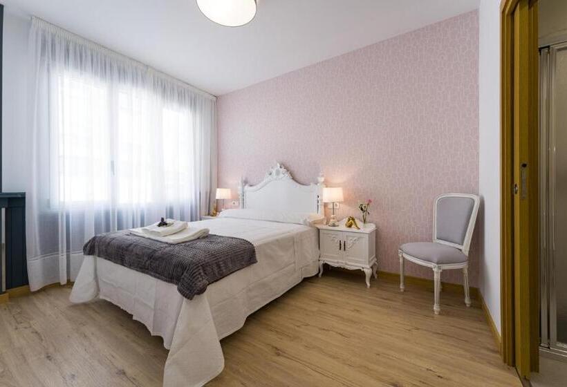 Camera Deluxe, Pensión Ferradura