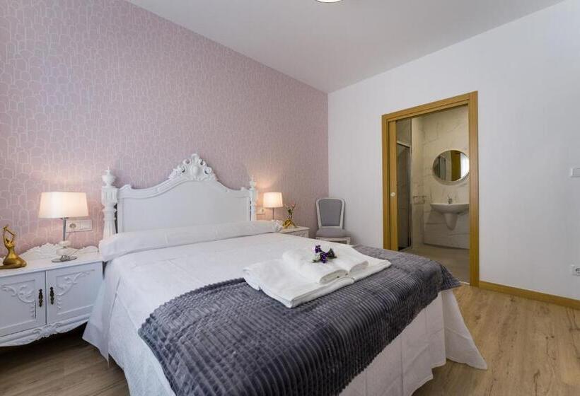 Camera Deluxe, Pensión Ferradura