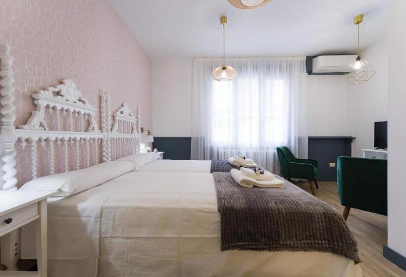 Camera Deluxe, Pensión Ferradura