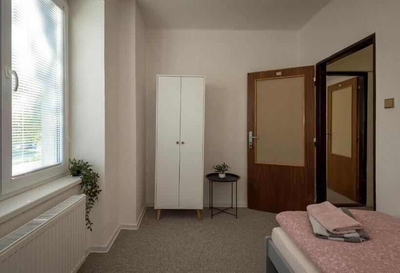 اتاق استاندارد یک نفره, Hostel 26