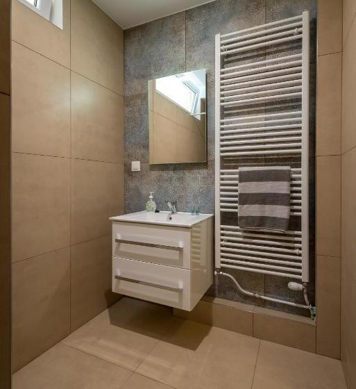 اتاق استاندارد, Hostel 26