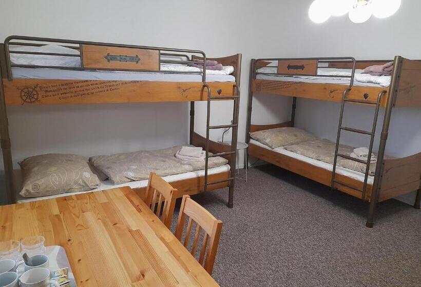 تختخواب در اتاق مشترک, Hostel 26