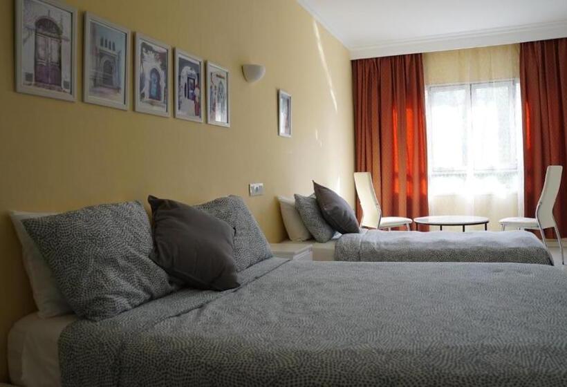 اتاق استاندارد سه تخته با چشم‌انداز باغ, Azayla