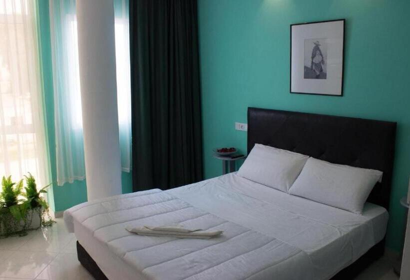 اتاق عادی یک تخته, Azayla