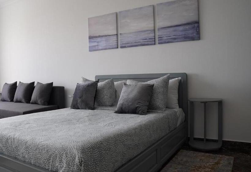 اتاق استاندارد با چشم‌انداز باغ, Azayla