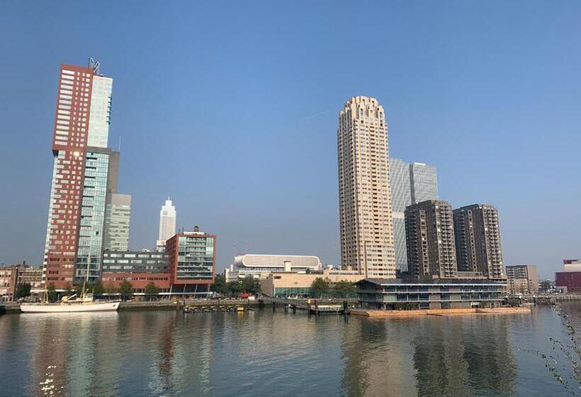 标准间带阳台, Bed, Bites & Business Hotel Rotterdam