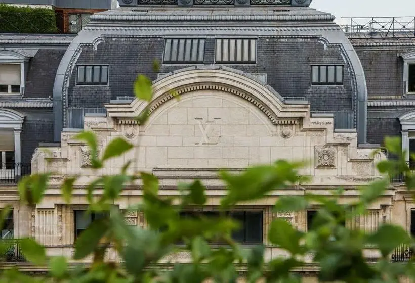 سوییت جونیور لوکس, Cheval Blanc Paris & Dior Spa Cheval Blanc Paris
