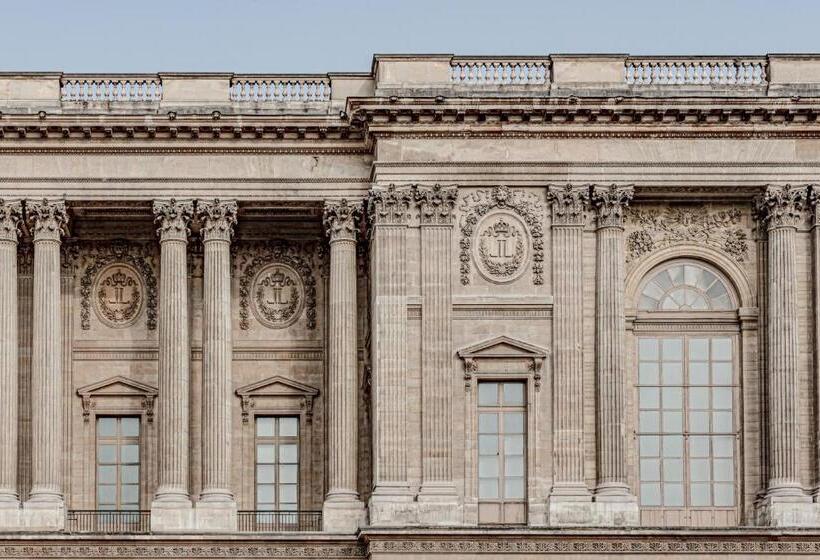 발코니 디럭스 룸, Cheval Blanc Paris & Dior Spa Cheval Blanc Paris