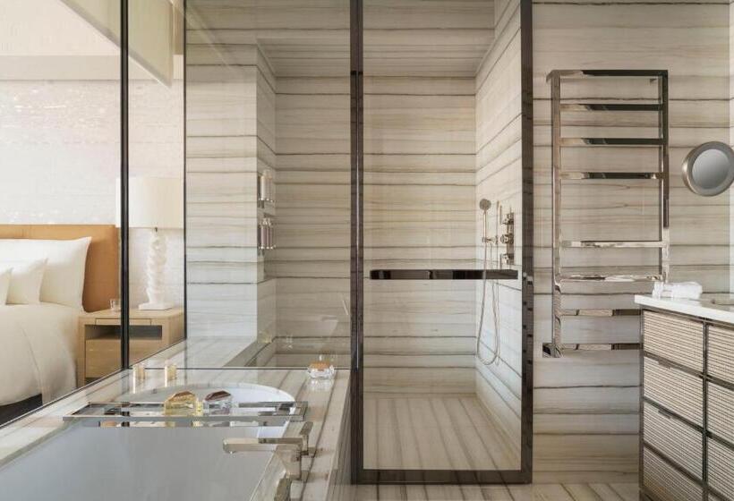 발코니 디럭스 룸, Cheval Blanc Paris & Dior Spa Cheval Blanc Paris