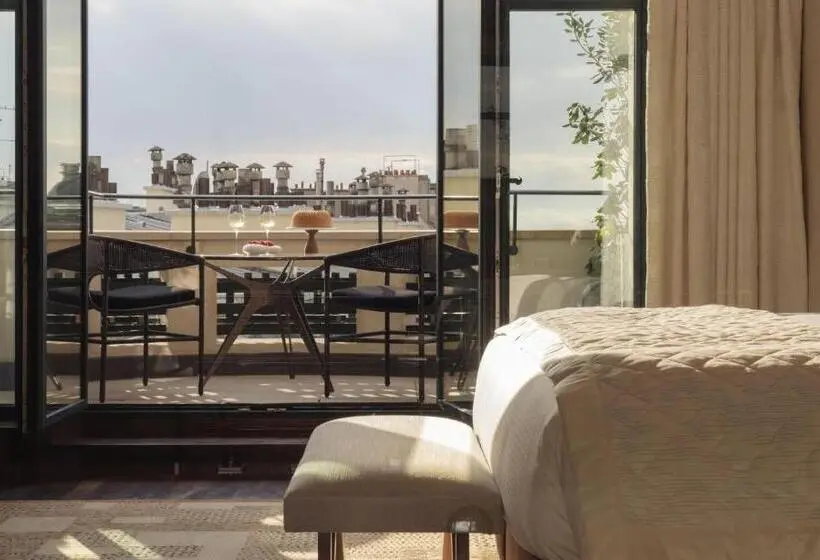 اتاق لوکس با بالکن, Cheval Blanc Paris & Dior Spa Cheval Blanc Paris