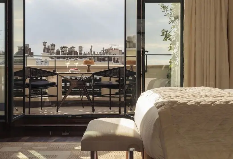 اتاق لوکس با بالکن, Cheval Blanc Paris & Dior Spa Cheval Blanc Paris