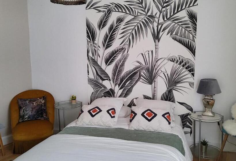 Номер Стандарт Вид на Сад, Le 9 En Cuisine