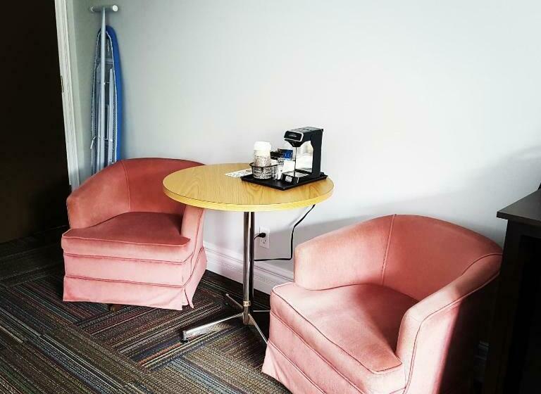 スタンダードルーム, Seaport Inn