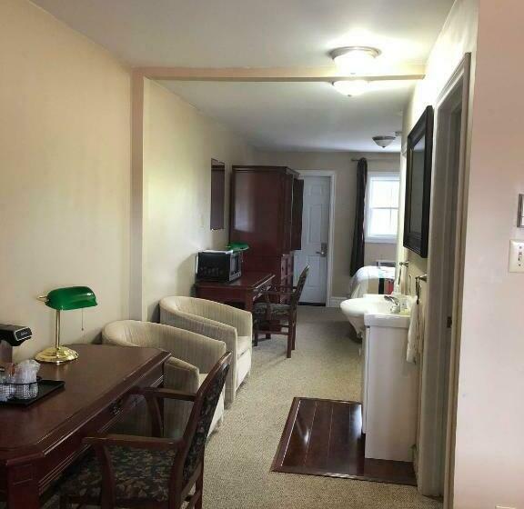 标准间, Seaport Inn
