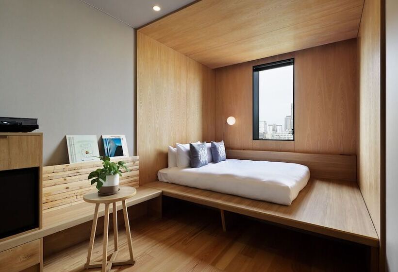 קוטג'' סופריור, The Royal Park Canvas  Sapporo Odori Park