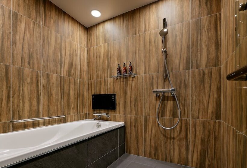 جناح, The Royal Park Canvas  Sapporo Odori Park