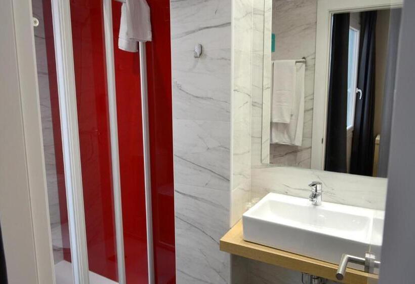 غرفة قياسية مزوَّدة بشُرفة, Alda Catedral