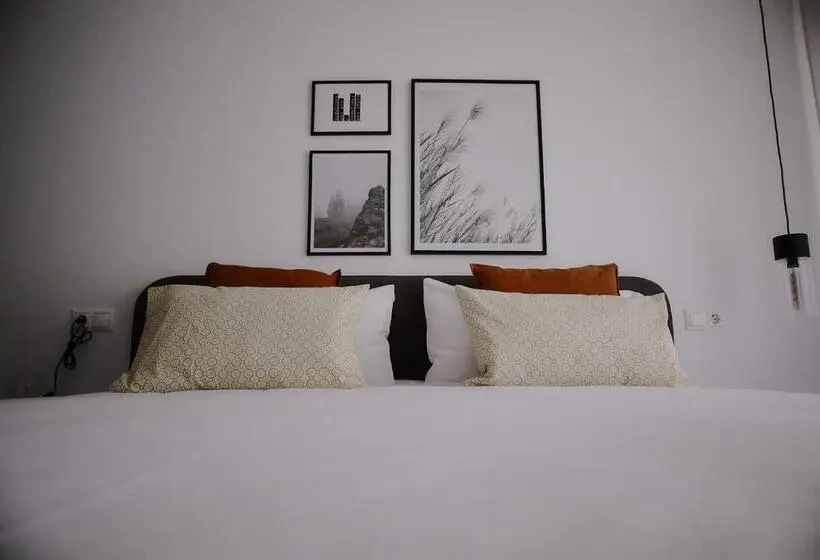 Camera Deluxe, Zarey Hostel