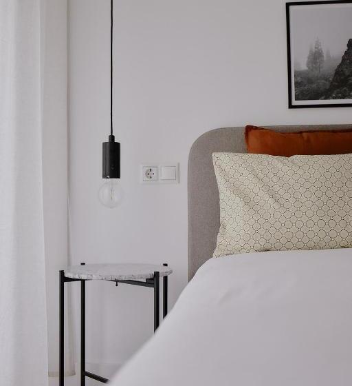 디럭스 룸, Zarey Hostel