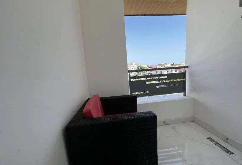 سوییت جونیور با بالکن, Riviera Hotel, Apartments & Resorts