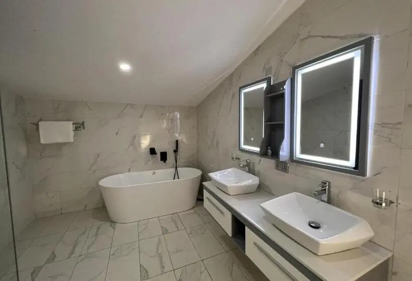 اتاق استاندارد با بالکن, Riviera Hotel, Apartments & Resorts