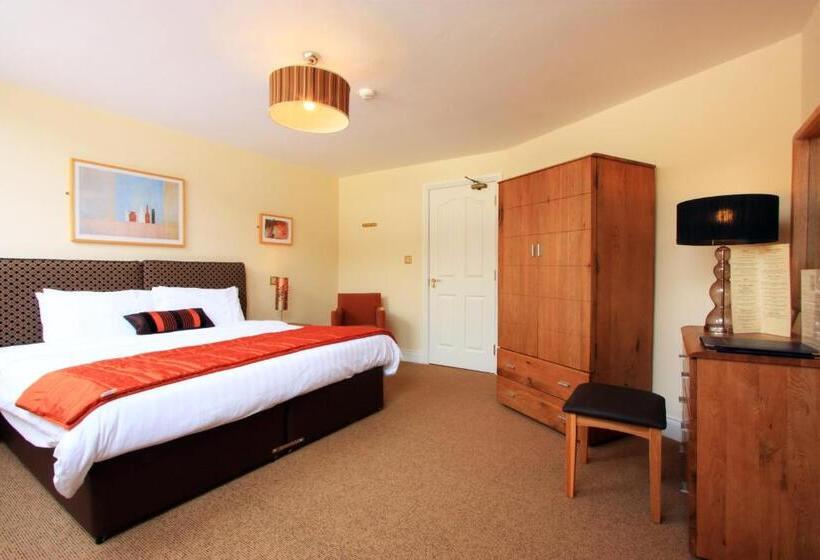 غرفة قياسية, O'donnabhain's