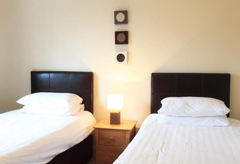 فيلا 3 غرف نوم, O'donnabhain's