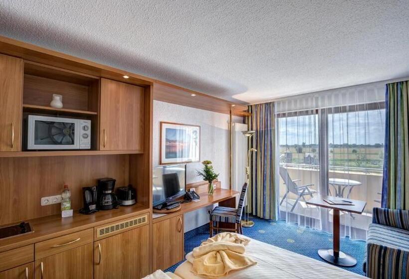 شقة غرفة واحدة مزودة بتراس, Familien Wellness Hotel Seeklause Mit Großem Abenteuerspielplatz Piraten Insel Usedom Kinder Immer A