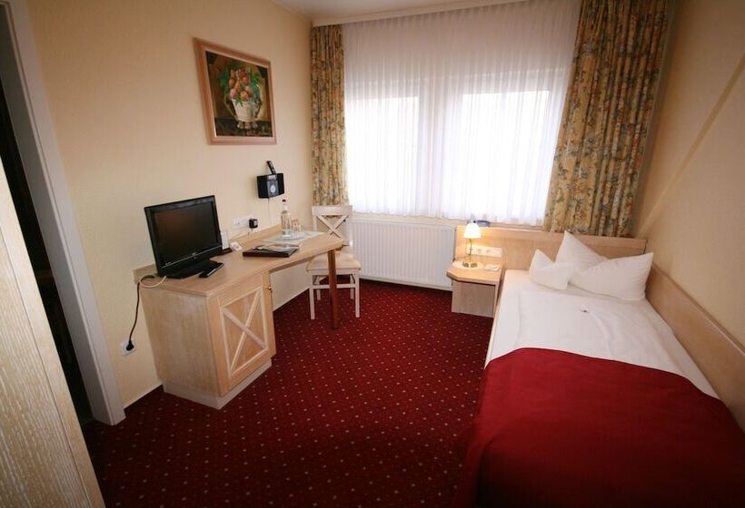 غرفة قياسية, Acht Linden