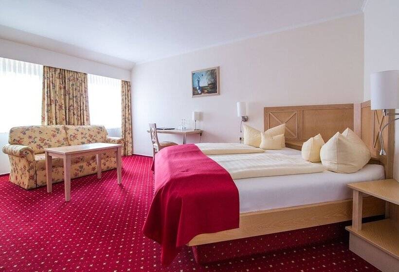 غرفة كومفورت, Acht Linden