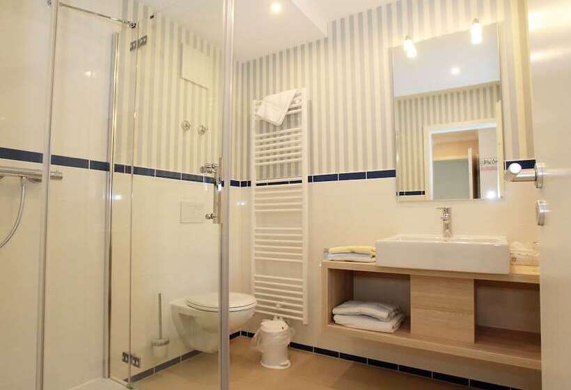 스탠다드 룸, Am Markt