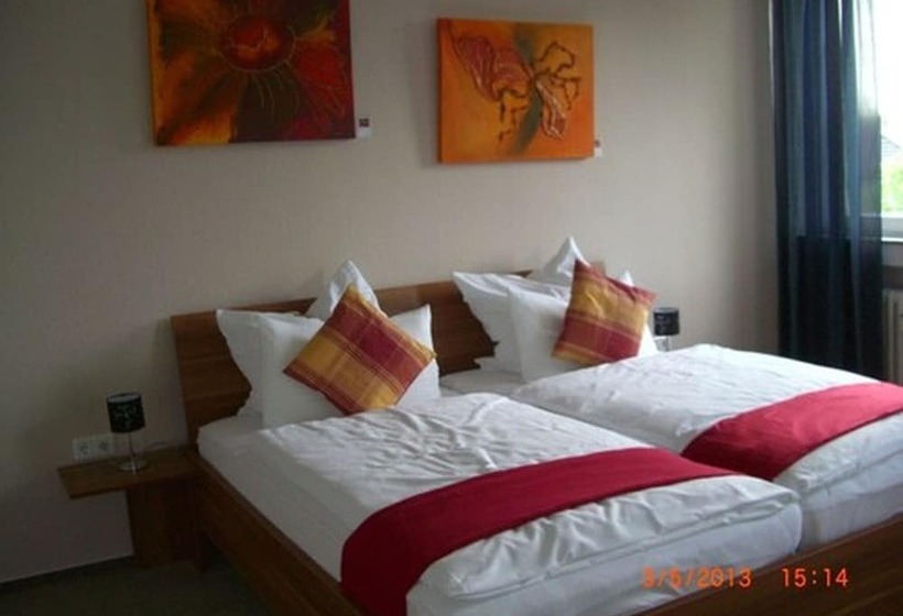 带大床的标准间, Art Inn  Dinslaken