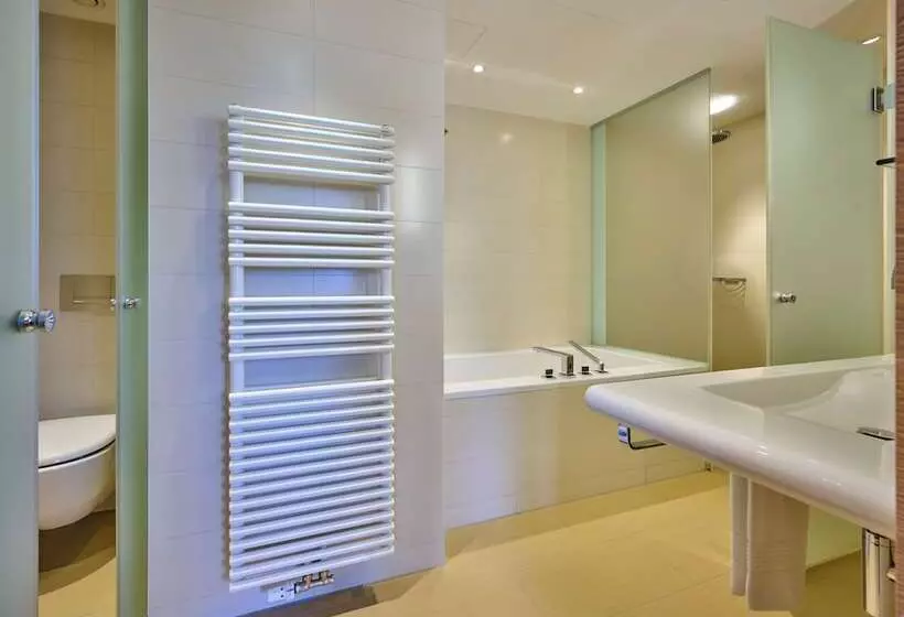 Suite, Asam