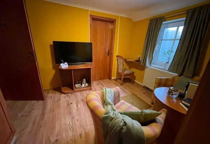 Huoneisto 1 Makuuhuone, Berghotel Drei Brüder Höhe