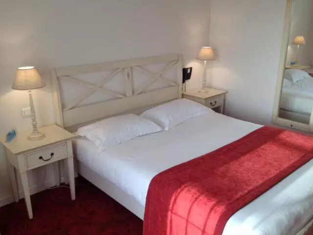 スタンダードトリプルルーム, Brit Hotel Du Perche