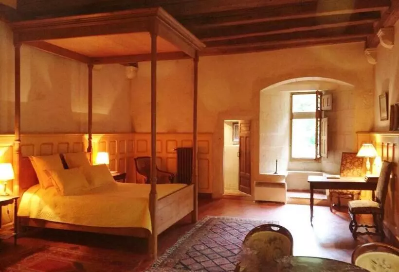スーペリアシングルルーム, Château De Saint Loup