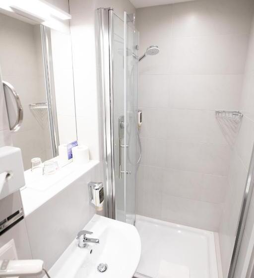 اتاق استاندارد سه نفره, Elite