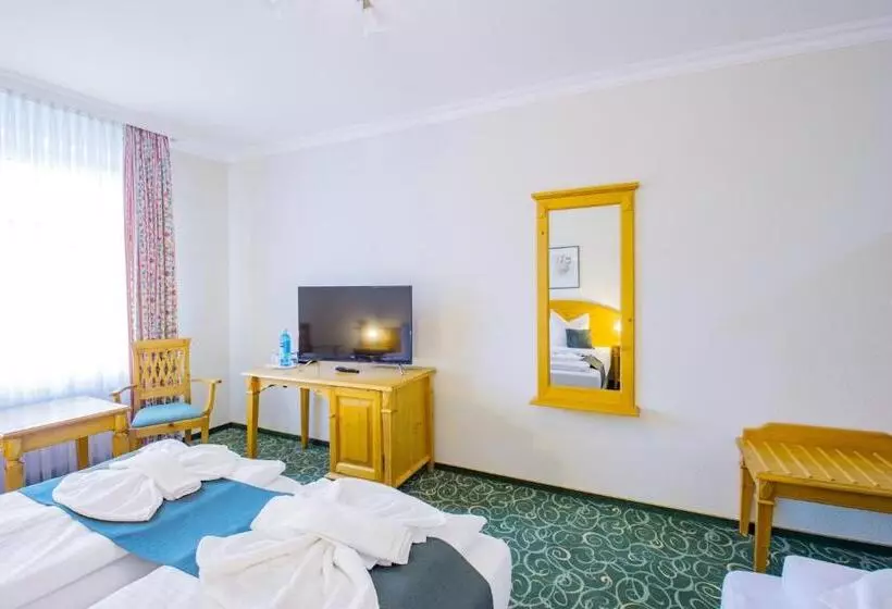 スタンダードトリプルルーム, Ferien Hotel Fläming
