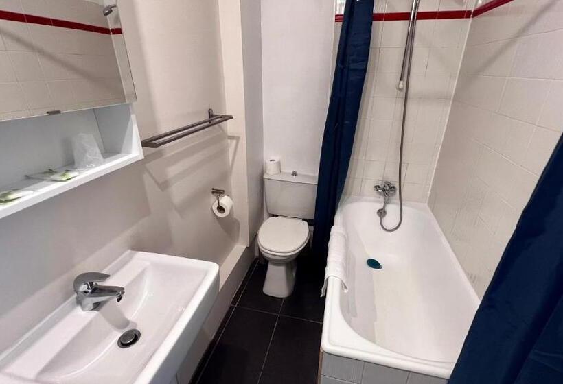 Номер Стандарт, Hôtel Saint James