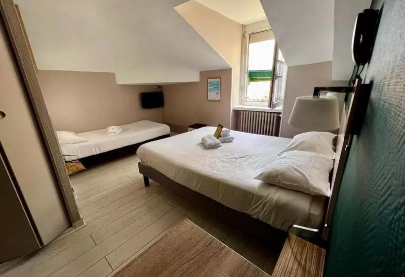 Standard Kolmen Hengen Huone, Hôtel Saint James