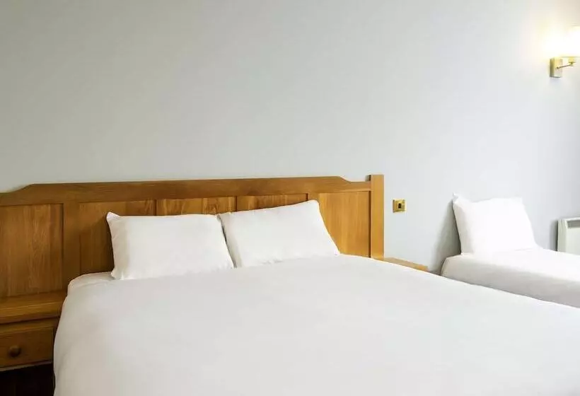 Perhehuone, Ibis Budget Bromsgrove