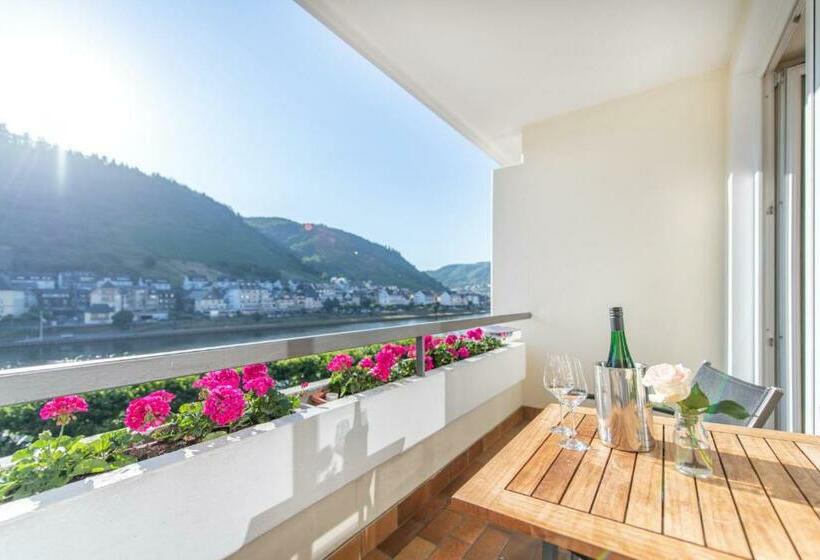 스탠다드 발코니 룸, Karl Muller