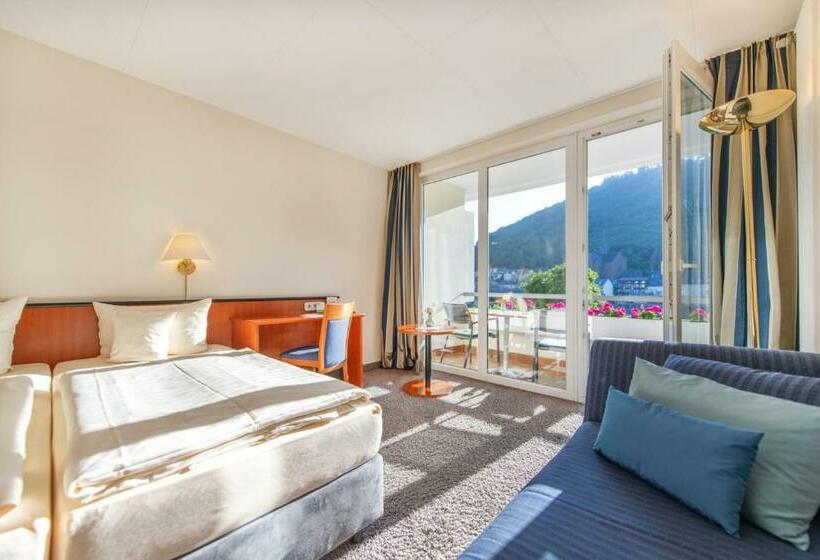 스탠다드 발코니 룸, Karl Muller