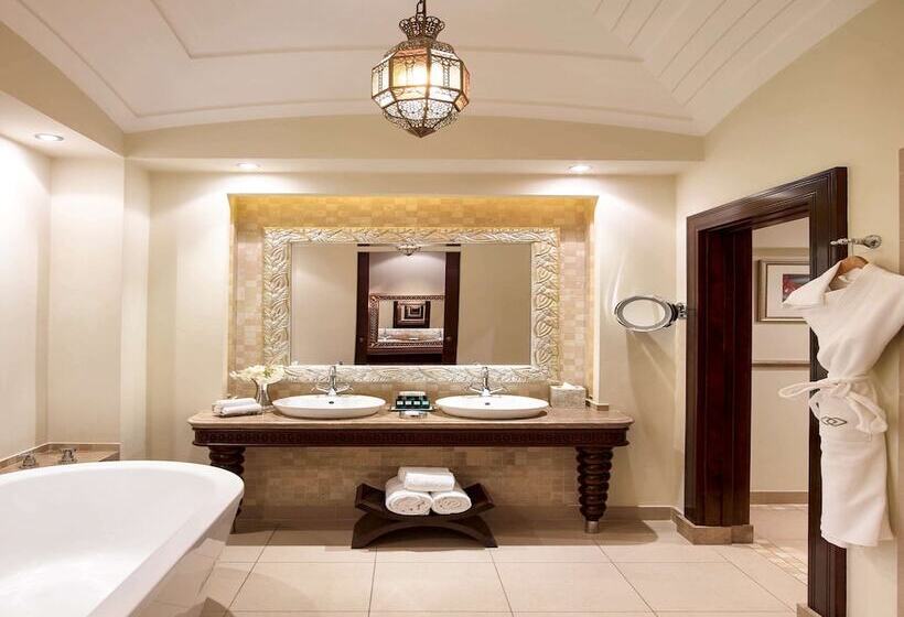 جناح كلوب بإطلالة على البحر, Sofitel Bahrain Zallaq Thalassa Sea & Spa