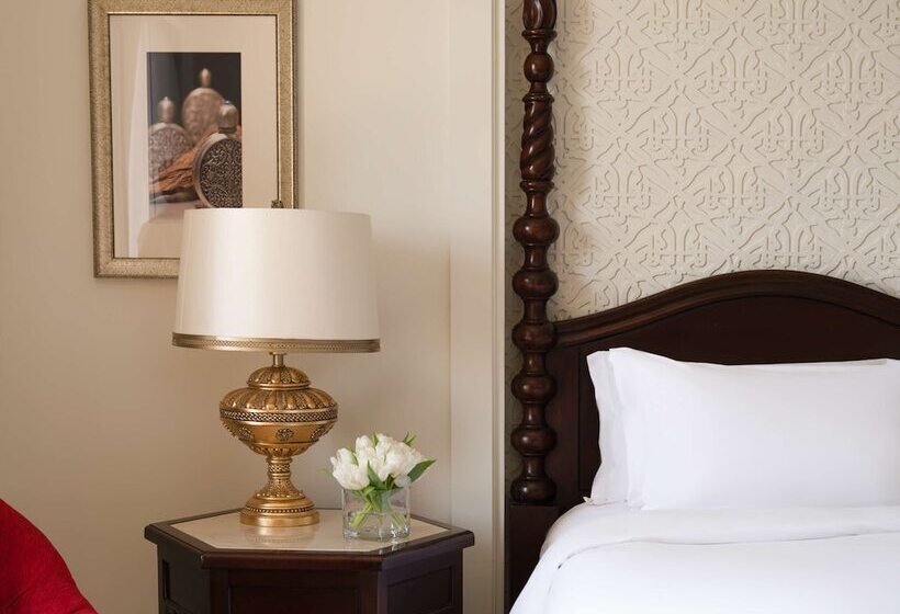 اتاق سوپریور با چشم‌انداز استخر, Sofitel Bahrain Zallaq Thalassa Sea & Spa